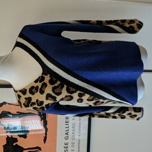 Nicolai sweater size M